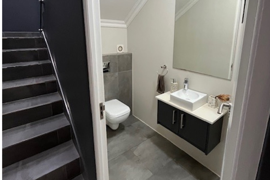 To Let 4 Bedroom Property for Rent in Croydon Olive Estate Western Cape